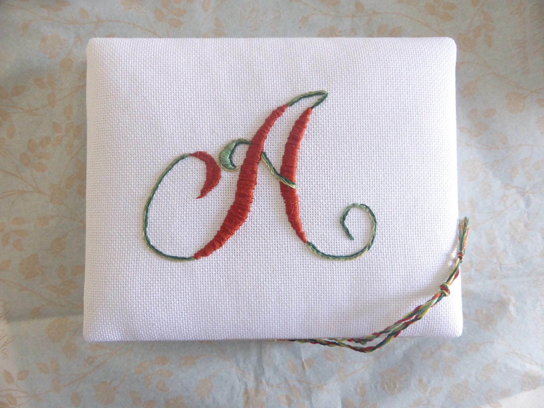 Κεντητό Κουτί με Κλειδαριά - Image 2